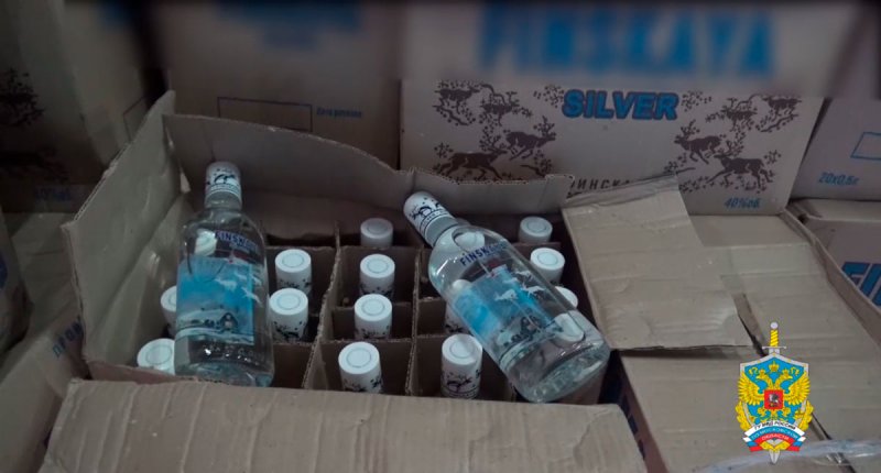 Более 15 тысяч бутылок фальсифицированного алкоголя изъяли полицейские в Королёве