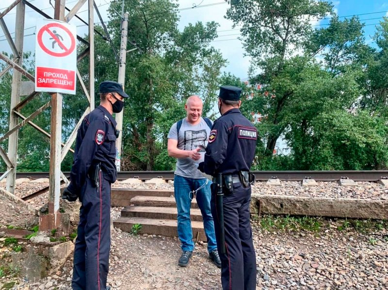 В Заветах Ильича планируют установить железобетонные ограждения вдоль железнодорожных путей