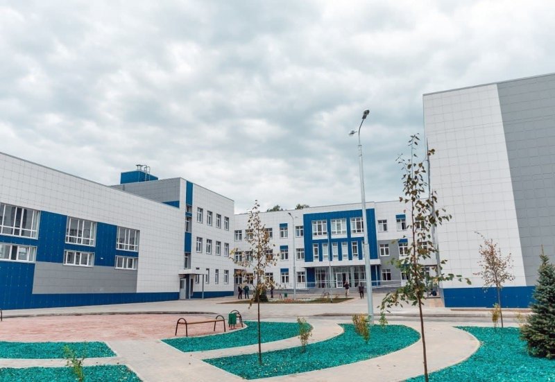 Школу, брошенную двумя застройщиками-банкротами, ввели в Чехове