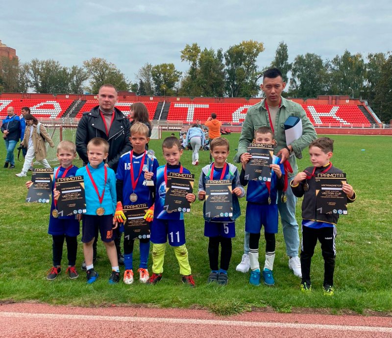 Юные футболисты из Пушкино взяли серебро на турнире «Vector Cup»
