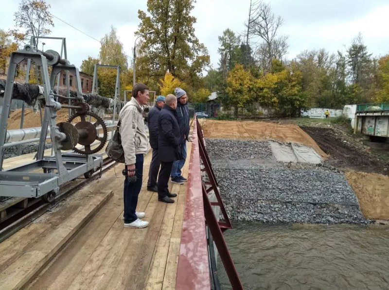 В Красноармейске проверили ход реконструкции плотины