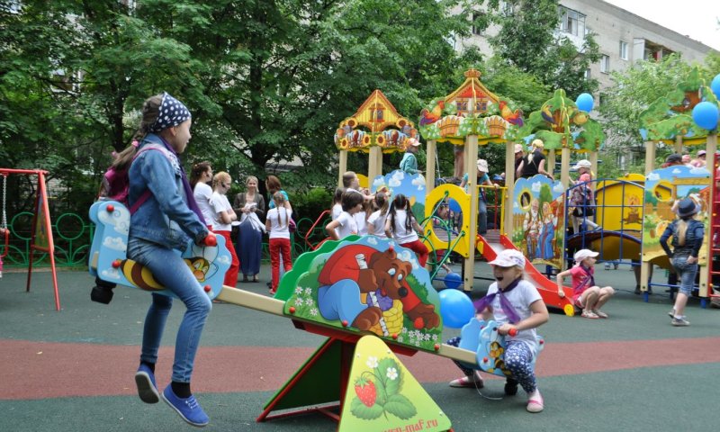 10 губернаторских детских площадок появилось в Пушкинском округе в этом году