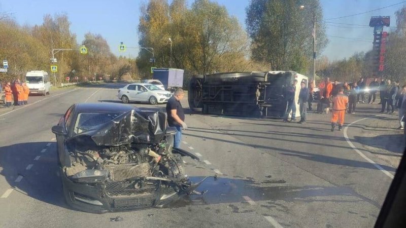 В ДТП под Орехово-Зуево пострадали 8 человек