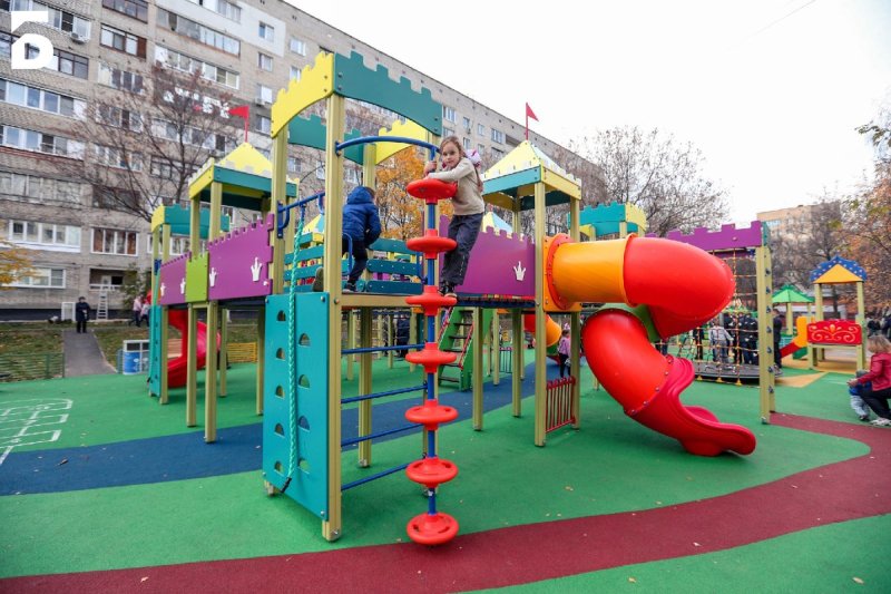 229 губернаторских детских площадок установят в Подмосковье в 2022 году