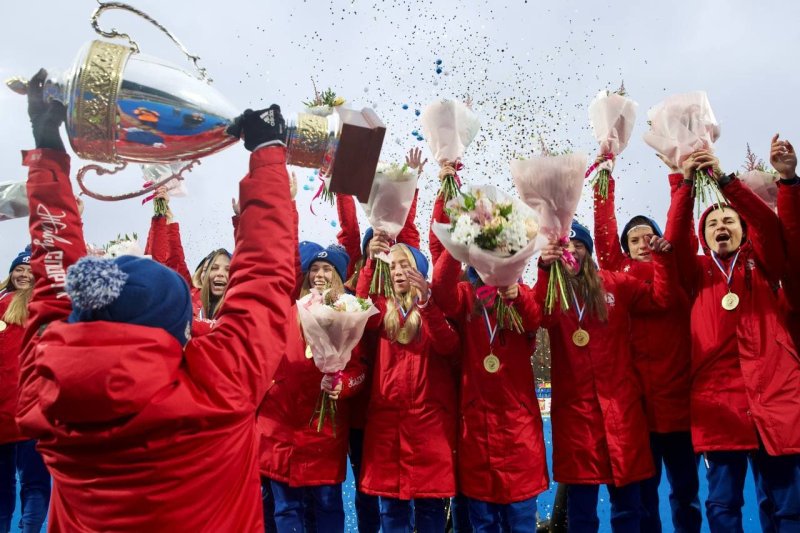 Женская команда «Динамо-Электросталь» стала чемпионом России по хоккею на траве