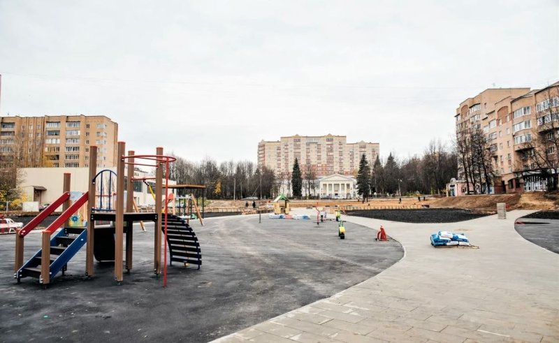 Прогресс благоустройства Центральной площади Красноармейска составляет порядка 80%