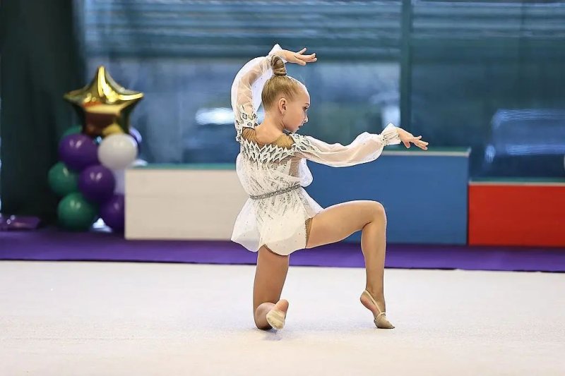 Двенадцать медалей привезли юные спортсменки в Ивантеевку с соревнований по художественной гимнастике