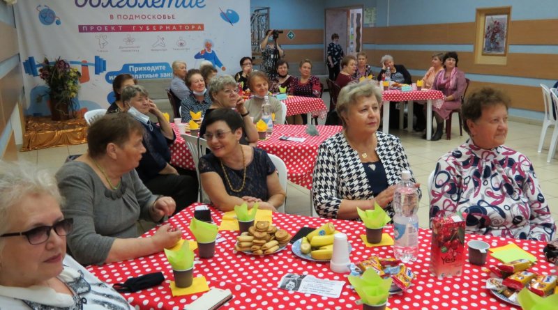 Участники клуба «Активное долголетие» в Красноармейске провели творческий вечер в честь великой актрисы театра и кино