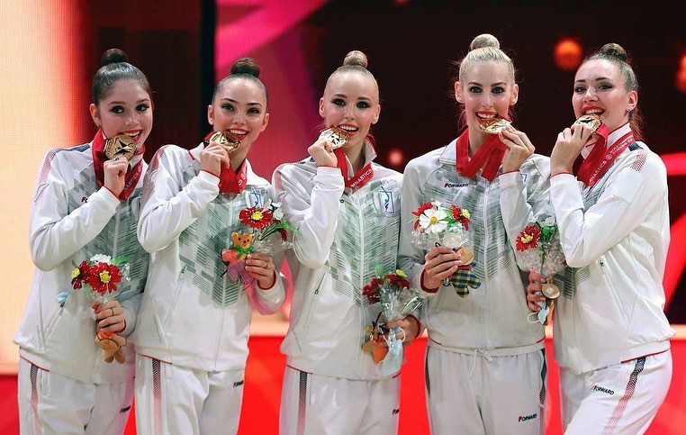 Подмосковные гимнастки в составе сборной России завоевали три золотые и одну серебряную медали чемпионата мира