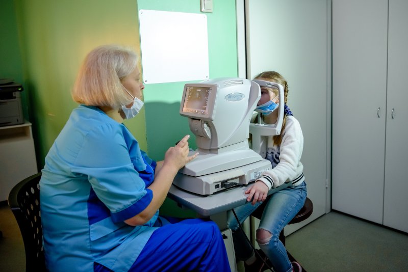 Три сотни офтальмологических аппаратов поступили в больницы Подмосковья