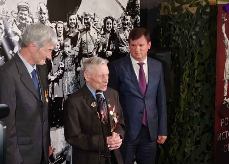 В Подмосковье ветерану ВОВ вручили награду "Гарибальдийская звезда"