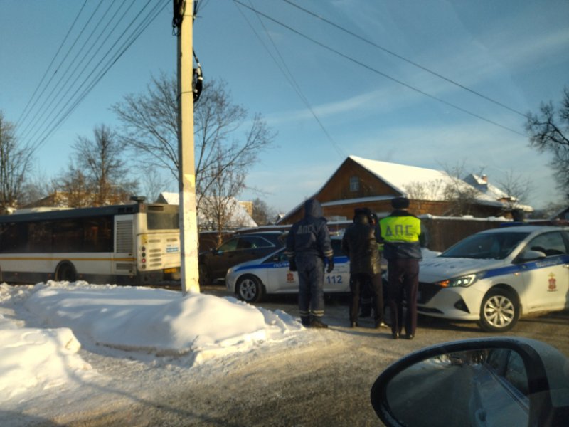 Пассажир автобуса в Истре пострадал в ДТП с легковой машиной