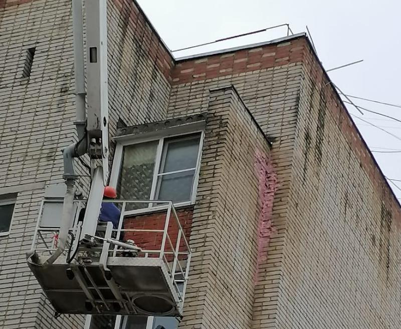 В Чехове управляющую компанию оштрафовали за падающие со здания кирпичи