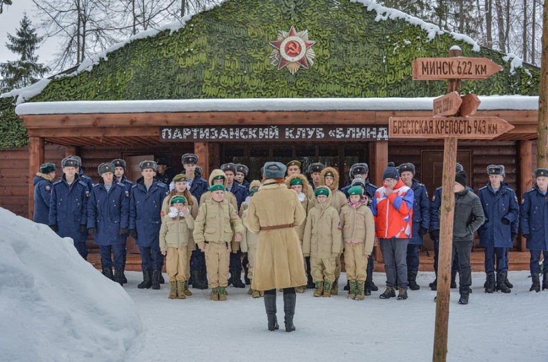 Лыжный десант финишировал в «Партизанской деревне» парка Патриот в округе Одинцово