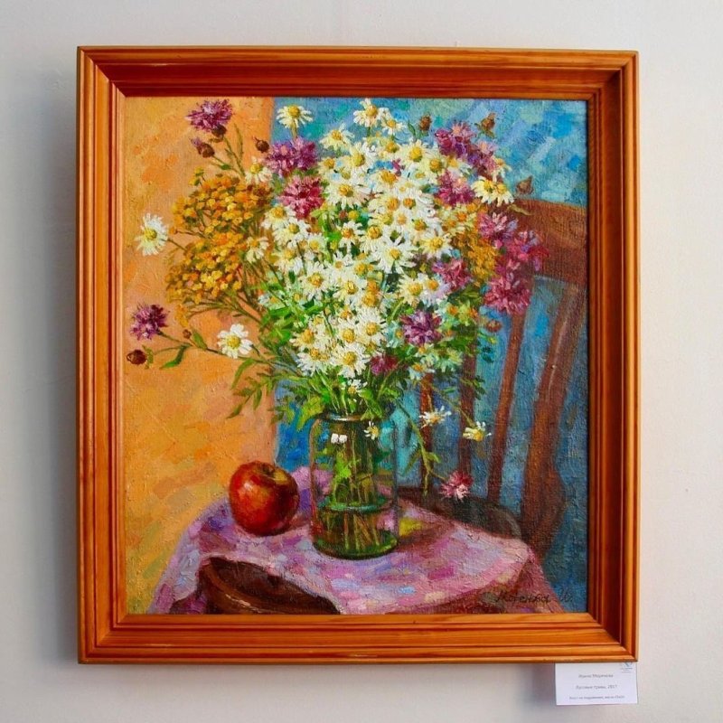 Работы пушкинских художников представлены на выставке «Гармония цветов»