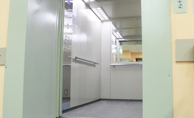 Более 160 лифтов заменили в медорганизациях Подмосковья
