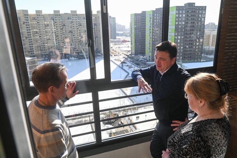 Первая семья в Подмосковье получила жилье по программе реновации