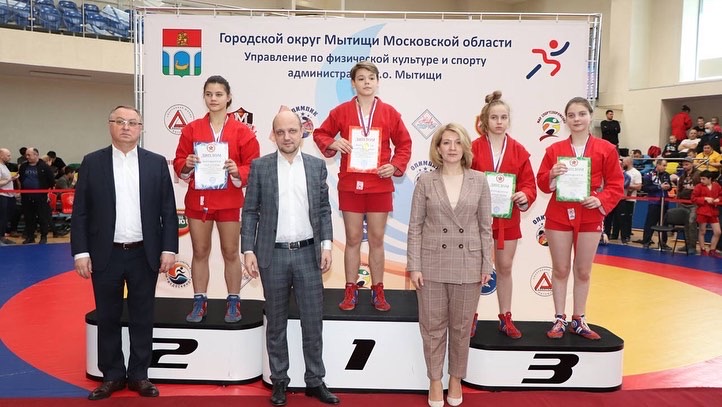 Более 500 спортсменов приняли участие в открытом Кубке федерации самбо Московской области