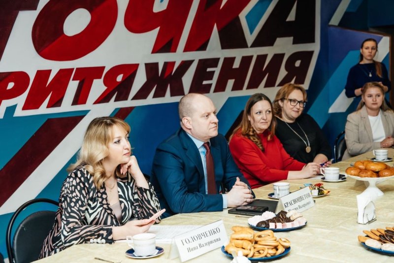 Глава Пушкинского округа провел встречу с активистами
