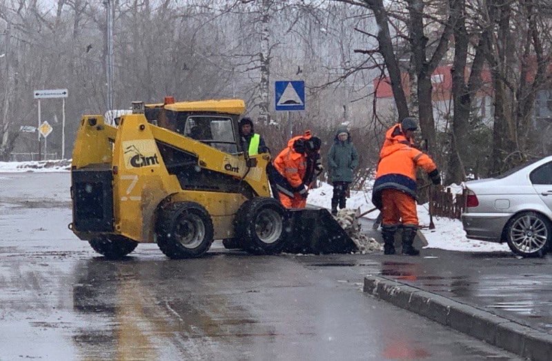 Коммунальные службы округа приступили к работам в рамках месяца благоустройства