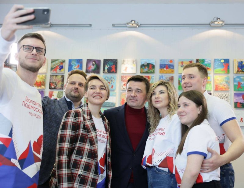 Волонтёр из Ивантеевки рассказал губернатору Московской области о сборе гуманитарной помощи