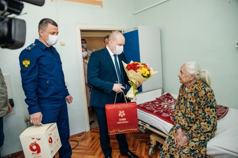 Глава Пушкинского округа поздравил ветеранов с праздником