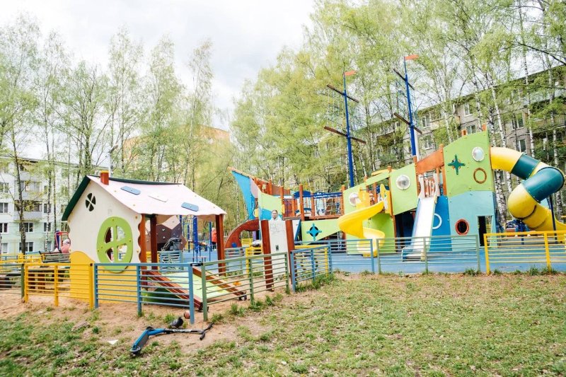 По результатам месяца чистоты и благоустройства представители ГУСТ проверили чистоту дворов Пушкино