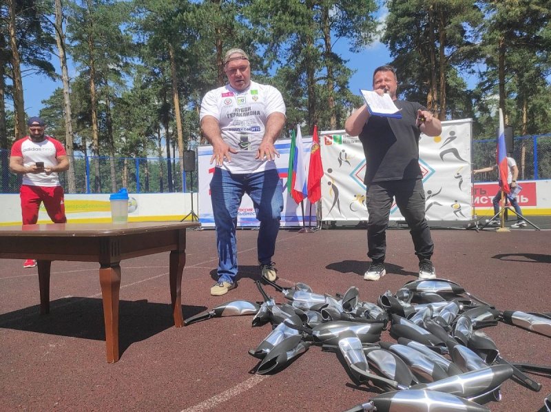 Русский Халк"  установил новый рекорд на празднике в Котельниках