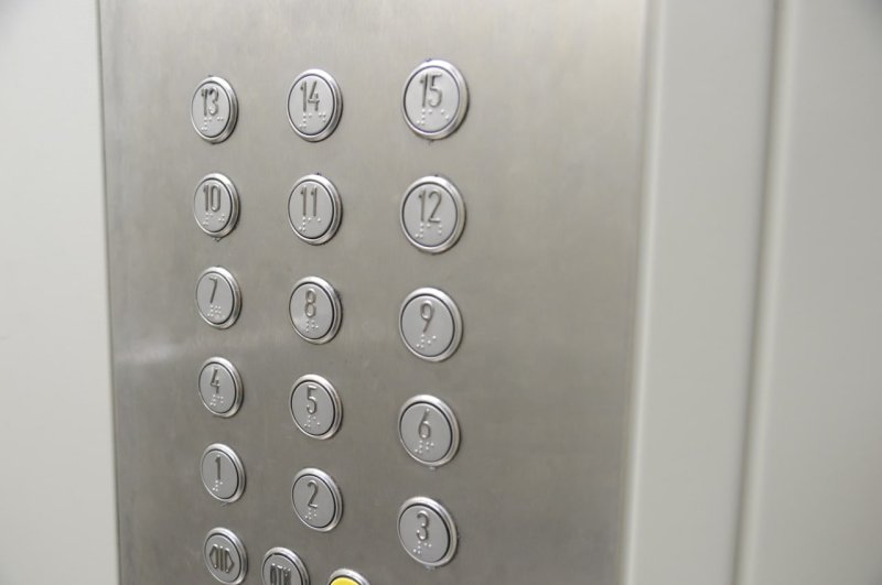 13 лифтов заменят в Пушкинском округе в этом году в рамках программы капитального ремонта