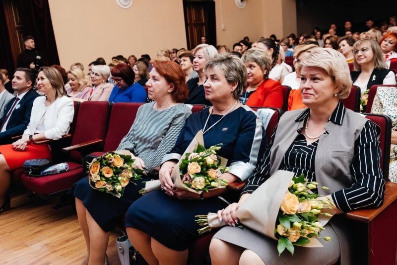 Учителей поздравили в Пушкинском округе