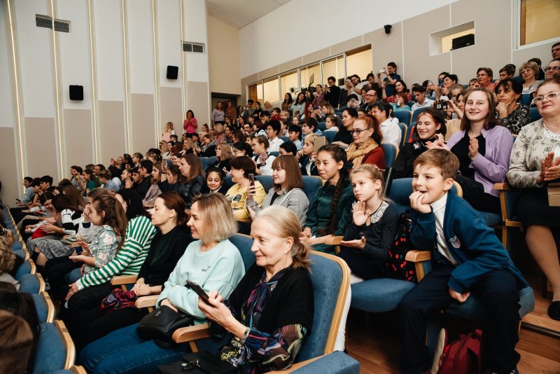 Дмитрий Маликов провёл урок музыки для учеников школ искусств Пушкинского округа