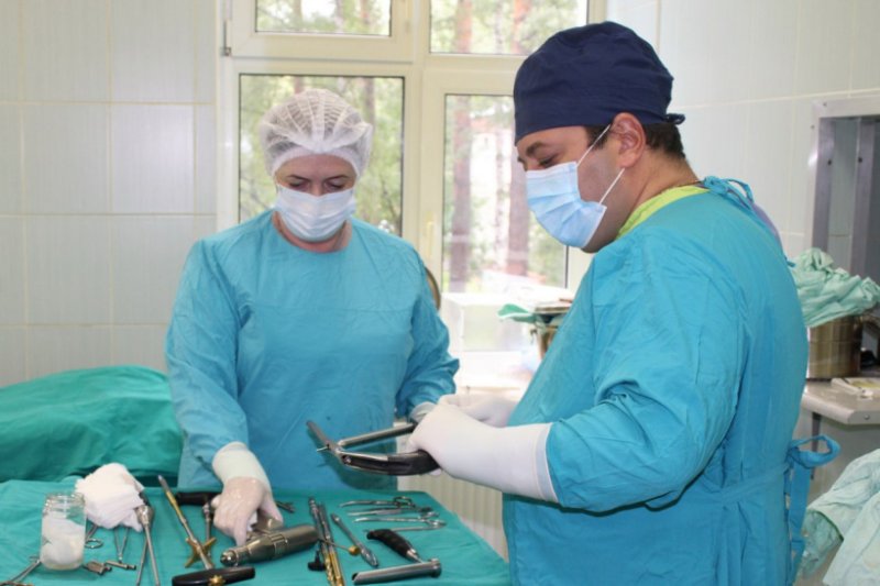 В отделении травматологии и ортопедии Пушкинской больницы оказывается широкий спектр бесплатных и платных услуг
