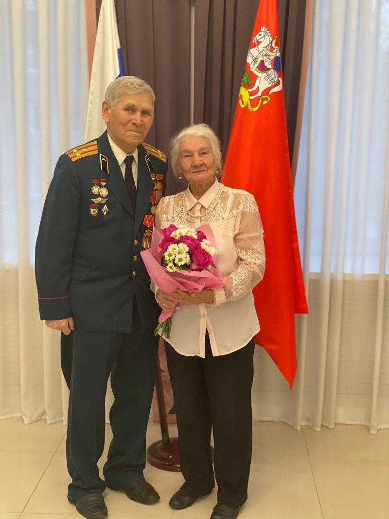 В Пушкинском отделе ЗАГС поздравили семейную пару с 65-летием совместной жизни