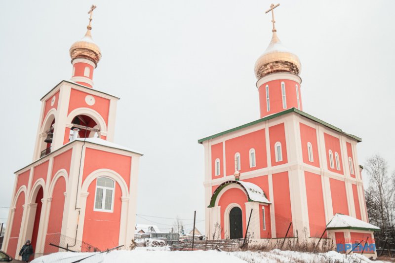 В храме деревни Данилово прошла первая литургия