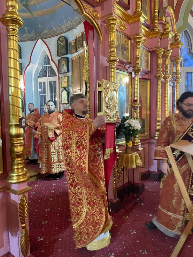 В Смоленском храме отпраздновали день памяти Ивантеевских новомучеников