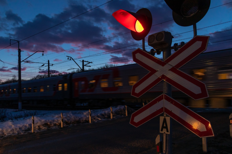 Работы по обслуживанию железнодорожного переезда в Красноармейске пройдут в ночь с 20 на 21 декабря