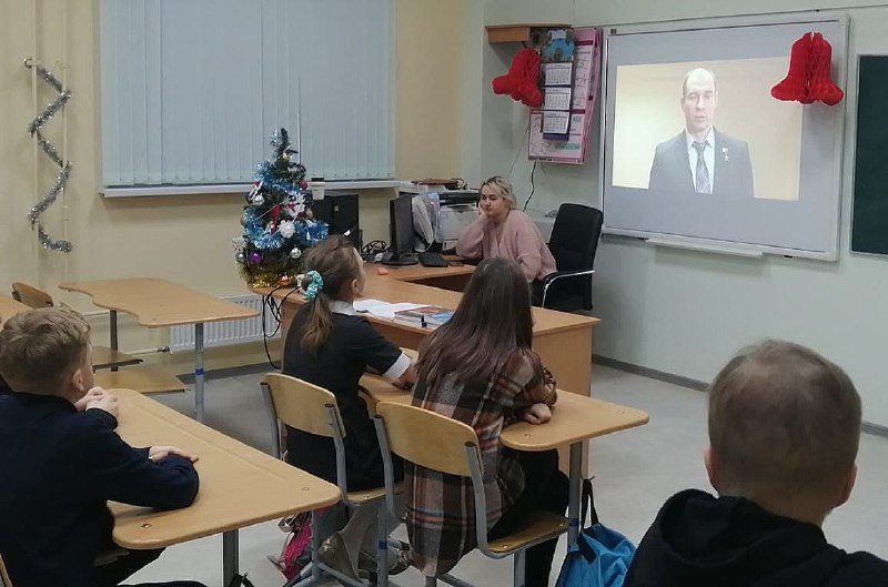 В школах городского округа Пушкинский каждый понедельник начинается с познавательного классного часа "Разговоры о важном”