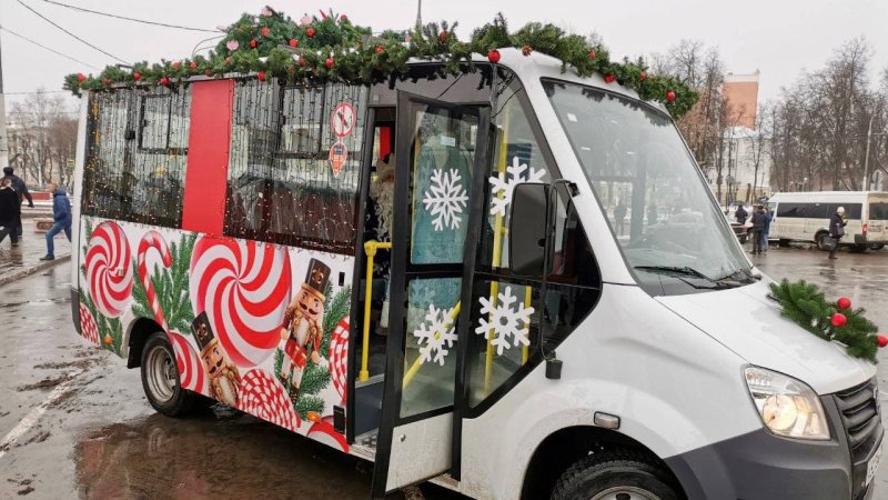 На автовокзалах и в автобусах Мострансавто будет звучать поздравление от Дедушки Мороза