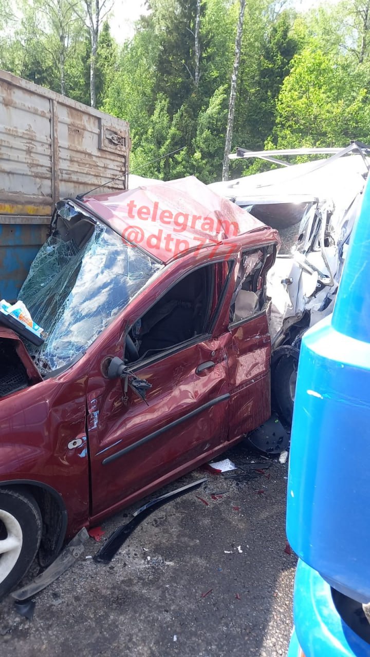 На Киевском шоссе в Подмосковье произошла массовая авария с грузовиками