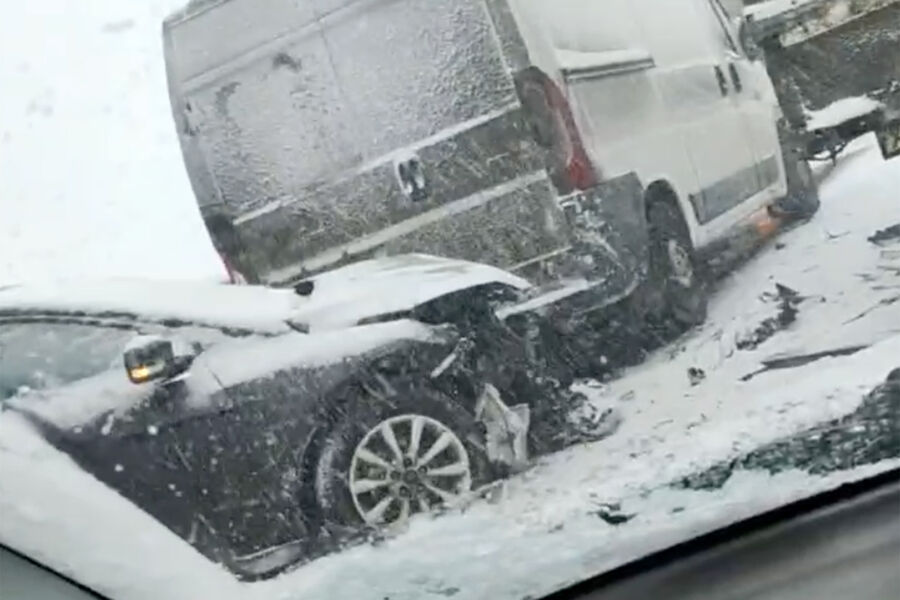 На Ярославском шоссе близ Пушкино столкнулись около 20 машин