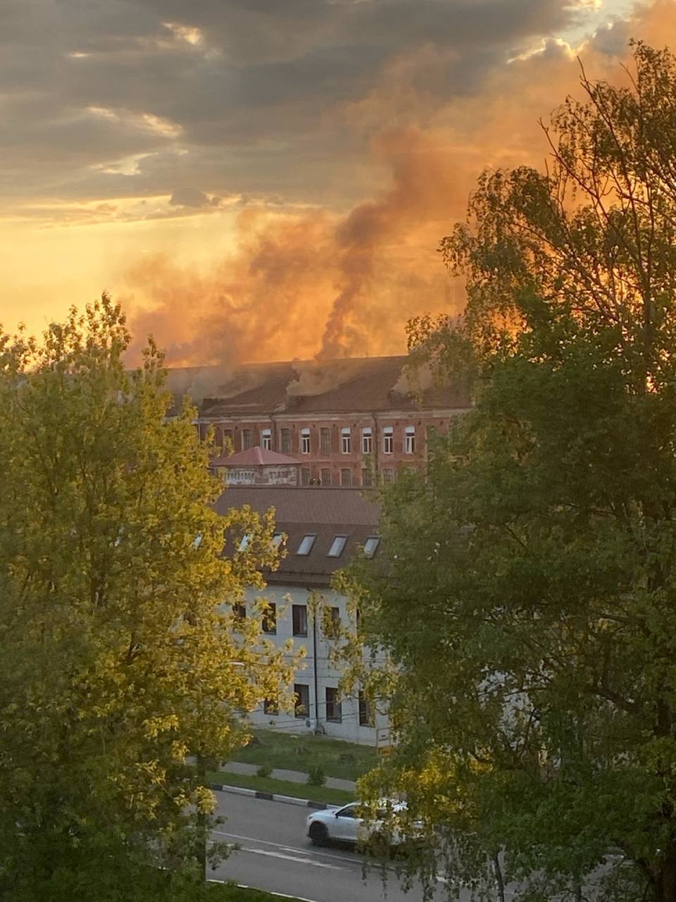 В Ногинске сгорела бывшая швейная фабрика