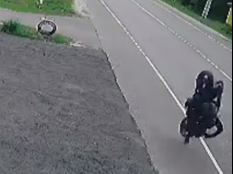В Орехово-Зуеве мотоциклист погиб в ДТП, столкнувшись с иномаркой: видео