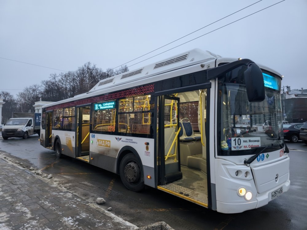 Стал известен график работы  подмосковных автобусов и электричек в праздничные дни