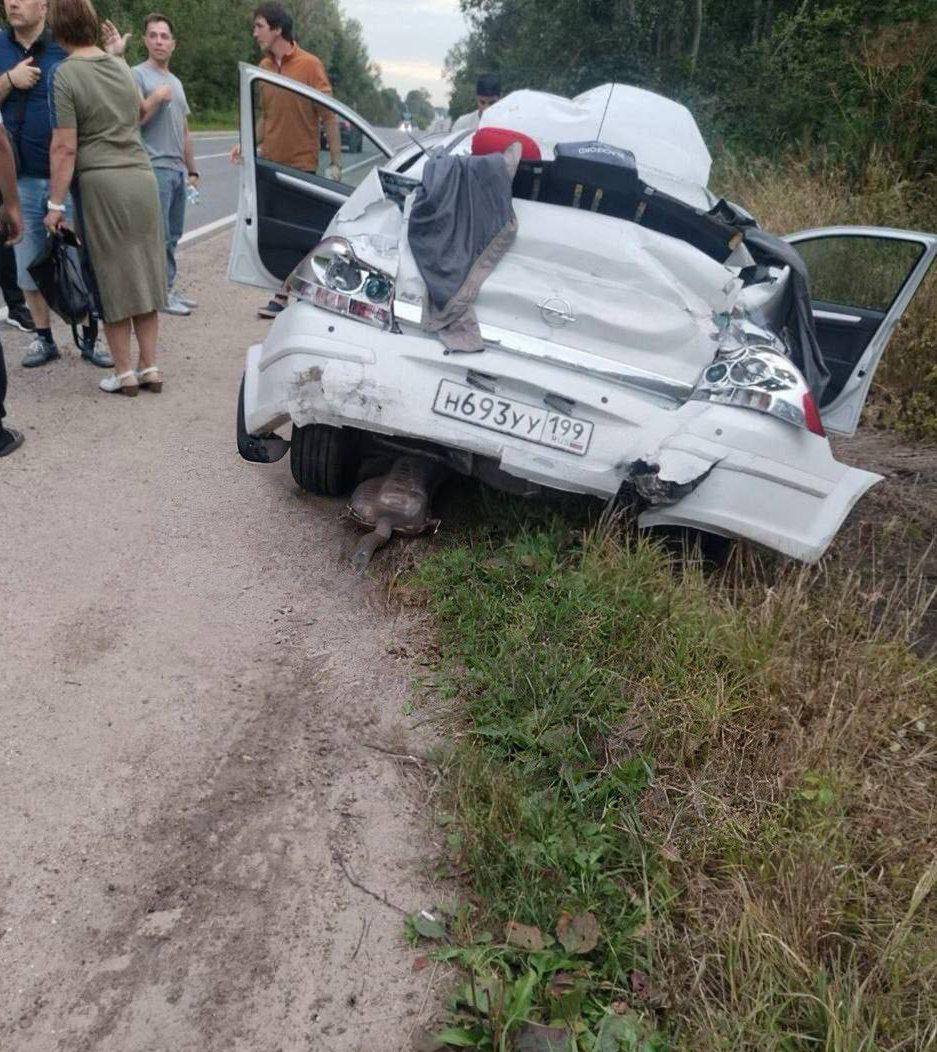 У Сергиевого Посада рейсовый автобус врезался в легковые авто