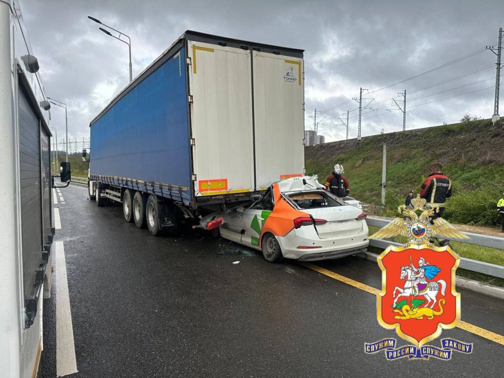 В Ленинском горокруге в смертельной аварии погибли два человека