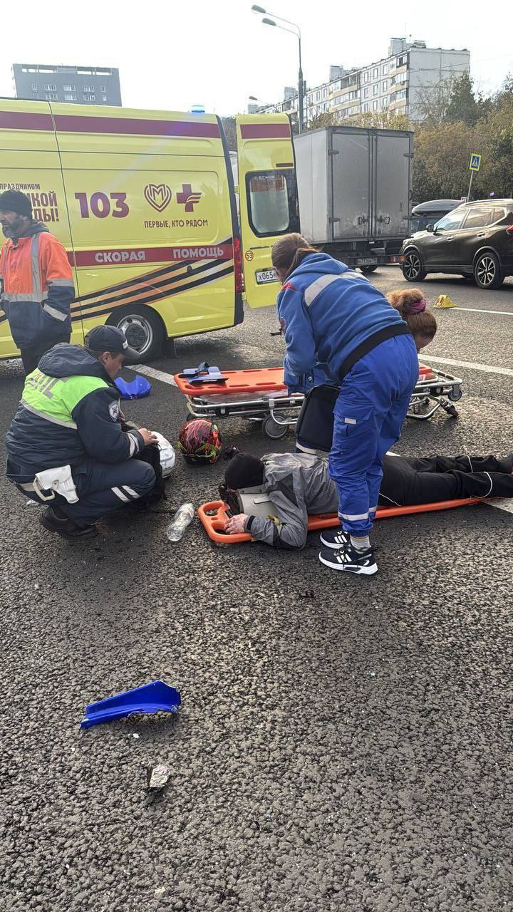 В Щелково мотоциклист врезался в машину такси