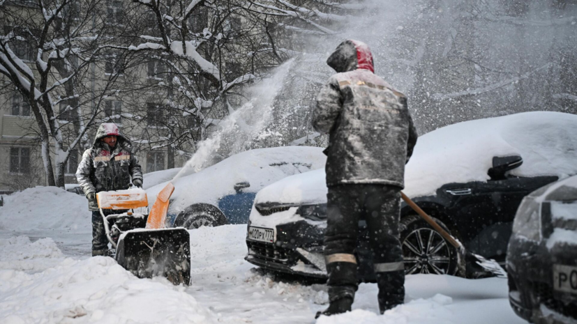 Из-за снежных заносов жители Люберец опаздывают на работу