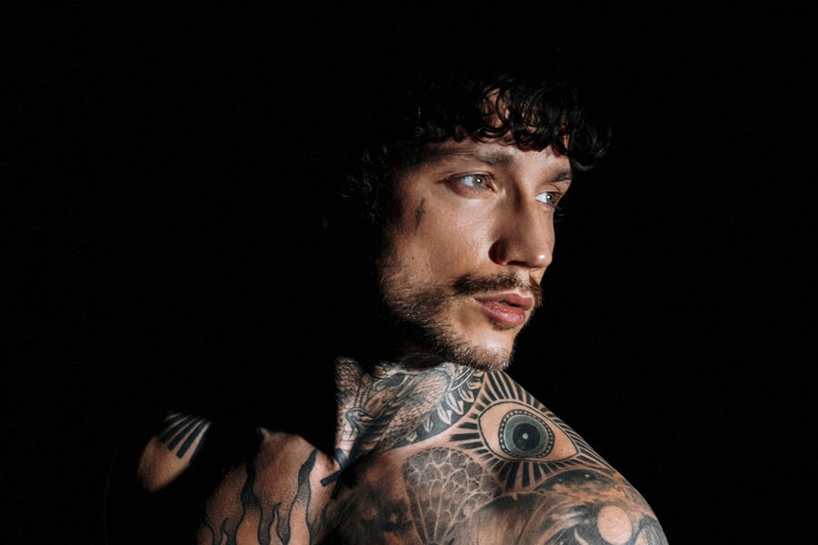 Экс-солиста украинской группы оштрафовали за пьяную езду в Подмосковье