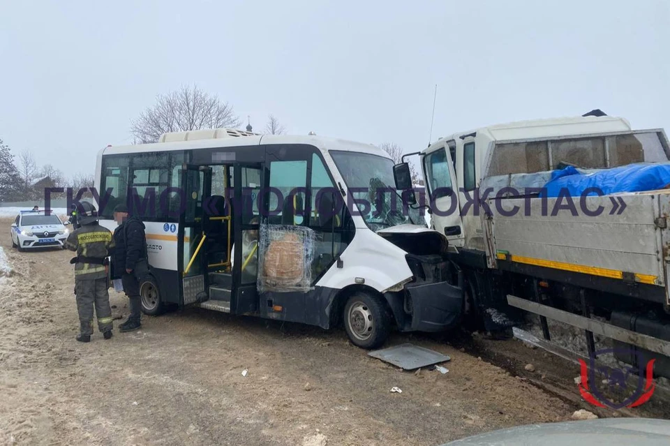В аварии с маршруткой в Ступино пострадали семь человек