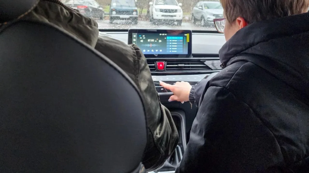 17 машин за два месяца: Подмосковье обеспечивает пострадавших на производстве адаптированными авто